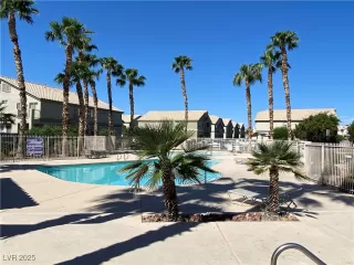 Photo #2: 2711180 Listing 