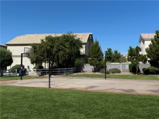 Photo #3: 2711180 Listing 