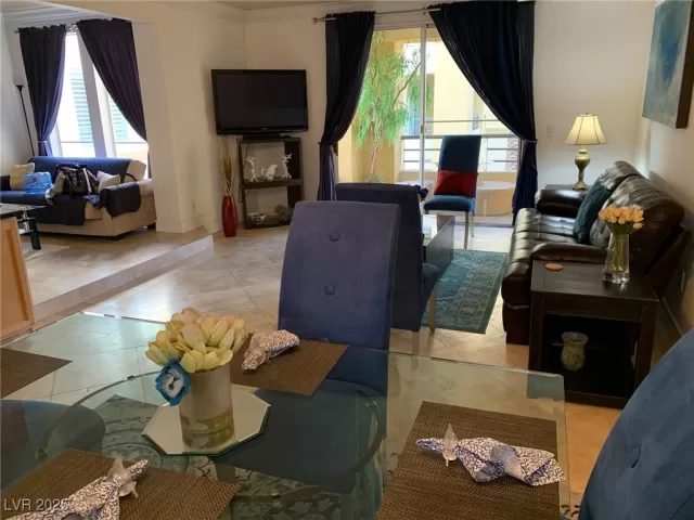 MLS: 2711187 Condo For Sale
