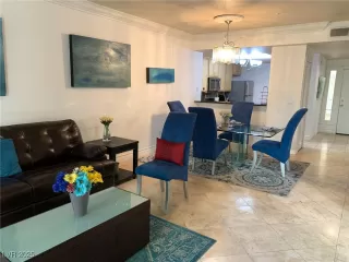 Photo #2: 2711187 Listing 