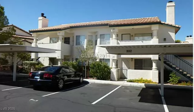 MLS: 2711204 Condo For Sale