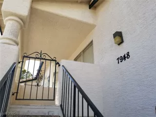 Photo #1: 2711204 Listing 