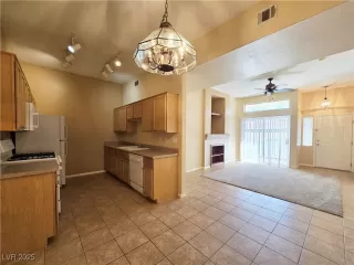 Photo #5: 2711233 Listing 