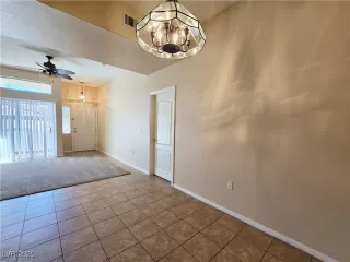 Photo #6: 2711233 Listing 