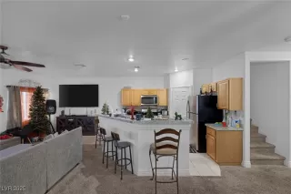 Photo #6: 2711243 Listing 