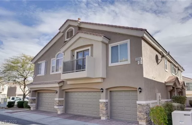 MLS: 2711259 Condo For Sale