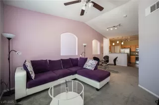 Photo #4: 2711305 Listing 