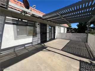 Photo #1: 2711323 Listing 