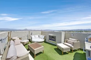 Photo #1: 2711324 Listing 