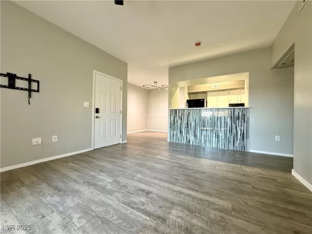 MLS: 2711333 Condo For Sale