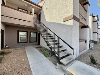 Photo #2: 2711333 Listing 