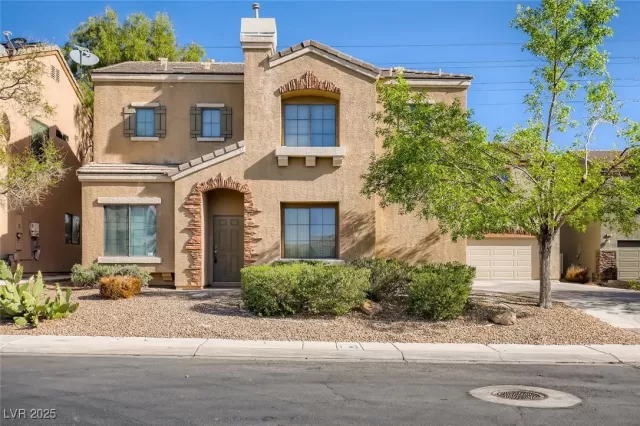 MLS: 2711337 Condo For Sale