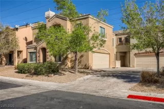 Photo #1: 2711337 Listing 