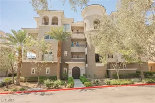 Photo #1: 2711338 Listing 