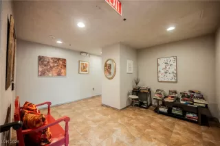 Photo #5: 2711338 Listing 