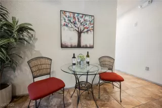 Photo #6: 2711338 Listing 