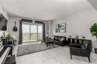 Photo #4: 2711356 Listing 