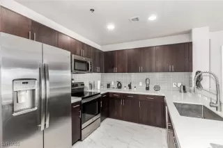 Photo #6: 2711356 Listing 