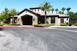 Photo #2: 2711357 Listing 