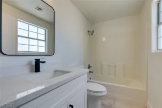 Photo #3: 2711365 Listing