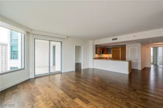 Photo #3: 2711384 Listing 