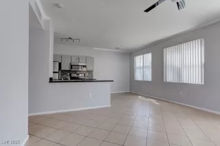 Photo #5: 2711388 Listing 