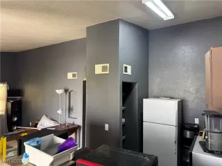 Photo #5: 2711399 Listing