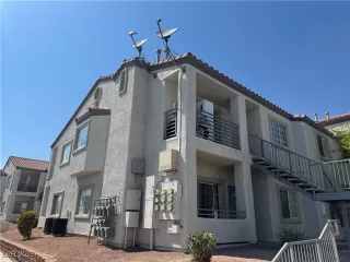 Photo #6: 2711399 Listing