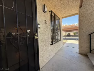 Photo #1: 2711414 Listing