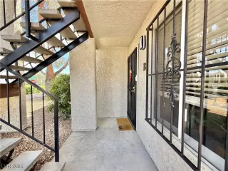 Photo #6: 2711414 Listing