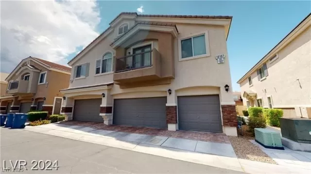 MLS: 2711420 Condo For Sale