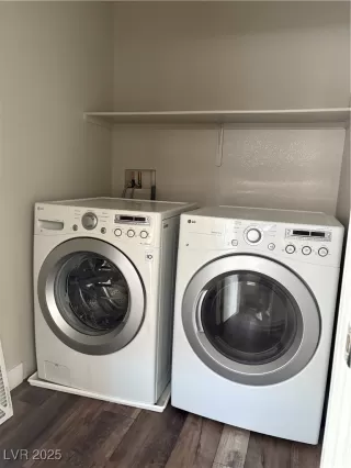 Photo #5: 2711420 Listing 