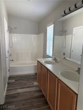 Photo #6: 2711420 Listing 