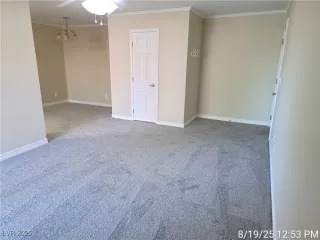 Photo #2: 2711442 Listing 