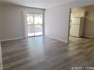 Photo #1: 2711443 Listing 