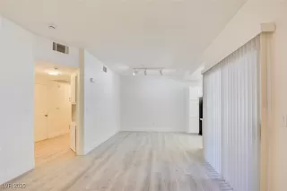 Photo #4: 2711457 Listing 