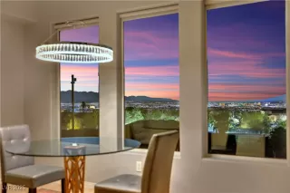 Photo #2: 2711460 Listing