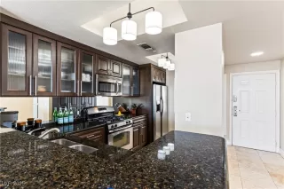 Photo #4: 2711466 Listing