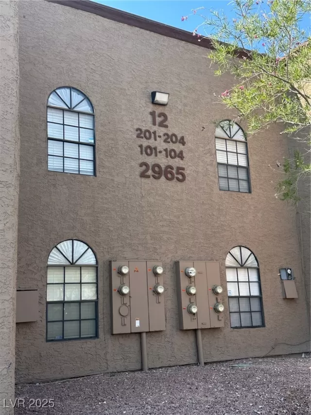 MLS: 2711471 Condo For Sale