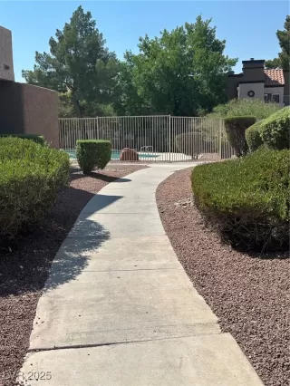 Photo #2: 2711471 Listing 