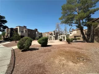 Photo #5: 2711471 Listing 