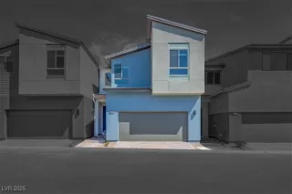 Photo #1: 2711495 Listing 