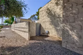 Photo #2: 2711496 Listing 