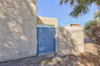 Photo #6: 2711496 Listing 