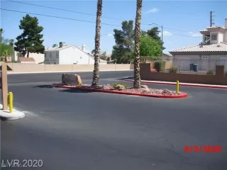 Photo #2: 2711501 Listing 