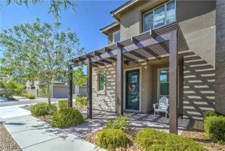 Photo #2: 2711502 Listing