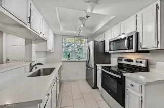 Photo #1: 2711511 Listing 