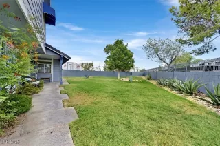 Photo #5: 2711511 Listing 