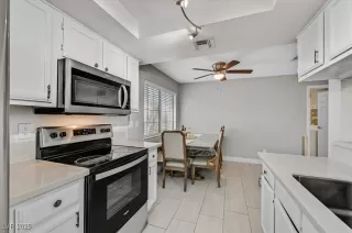 Photo #6: 2711511 Listing 