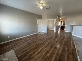 Photo #4: 2711516 Listing 